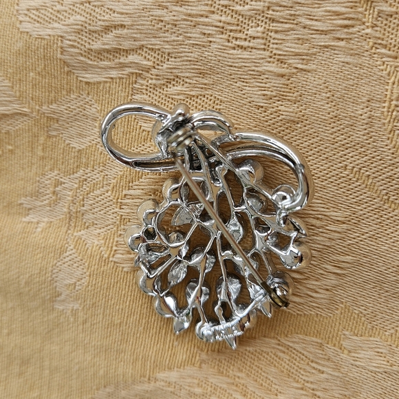 Aurora Borealis Crystal Brooch - Picture 3 of 6